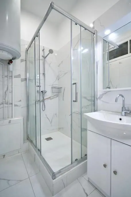 Le Magenta - Coeur De Paris - Canal Saint Martin - 3 Chambres 6 Personnes 0*,