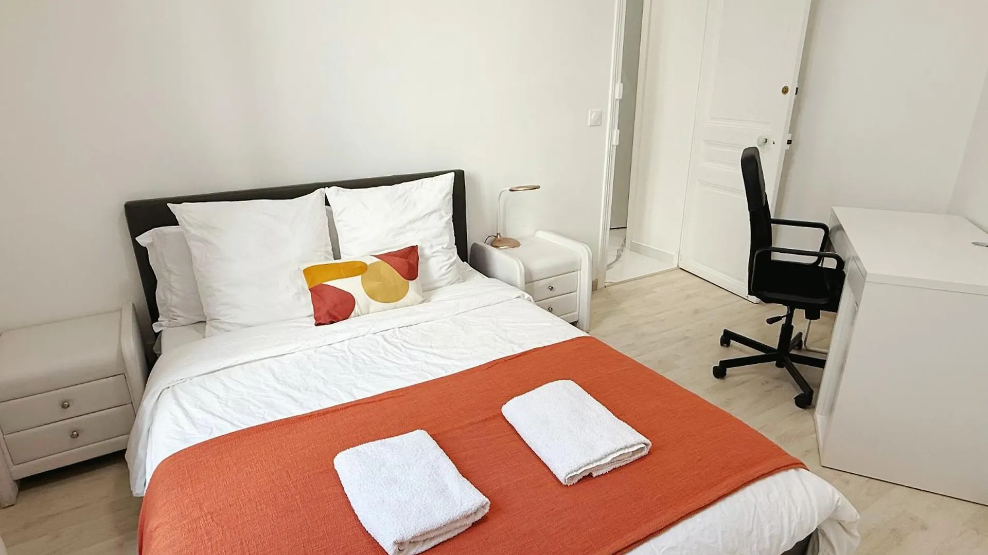 Apartament Le Magenta - Coeur De Paris - Canal Saint Martin - 3 Chambres 6 Personnes Francja